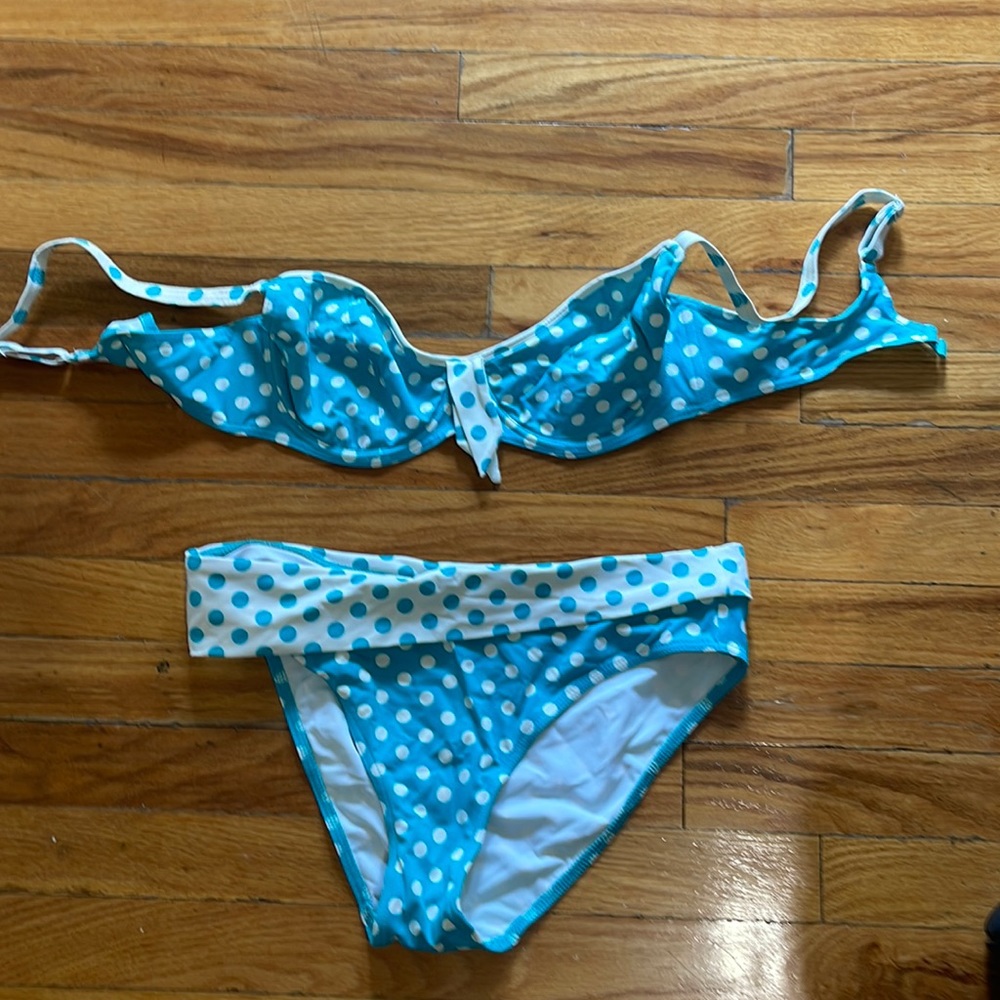 Almost new- Freya two piece swimming suit with underwire cups